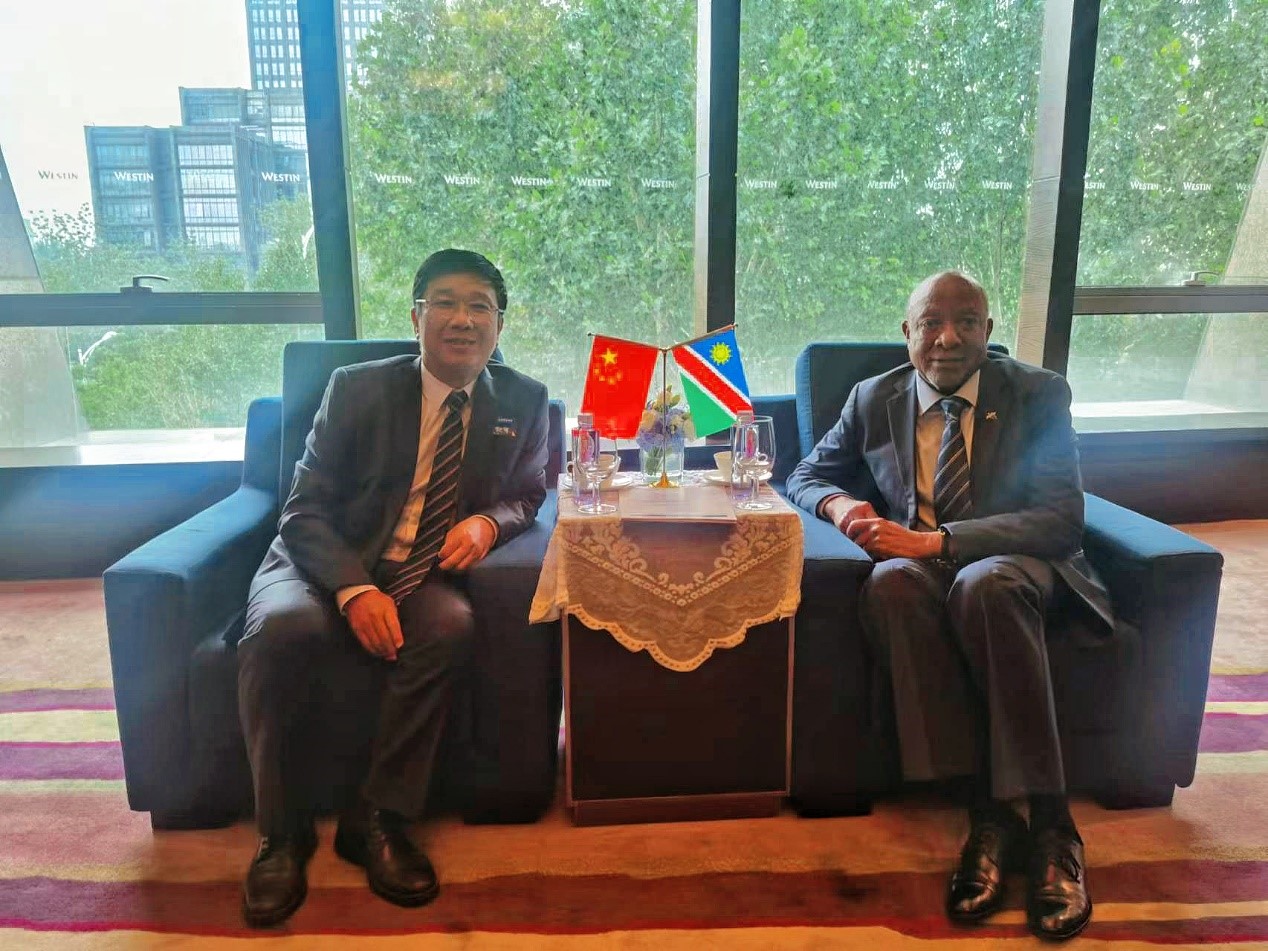 中非合作论坛期间milan米兰资源 董事长王平卫拜会三国总统